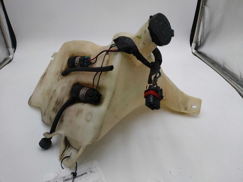 2001 Chevrolet Venture Washer Fluid Reservoir OEM Tan 3.40L 155K Miles