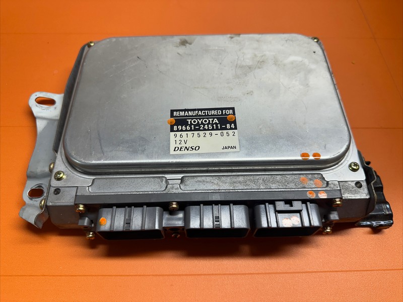 89661 24511 84 I 1996 1997 LEXUS SC300 SC400 LS400 Engine Computer AT 3.0L ECM
