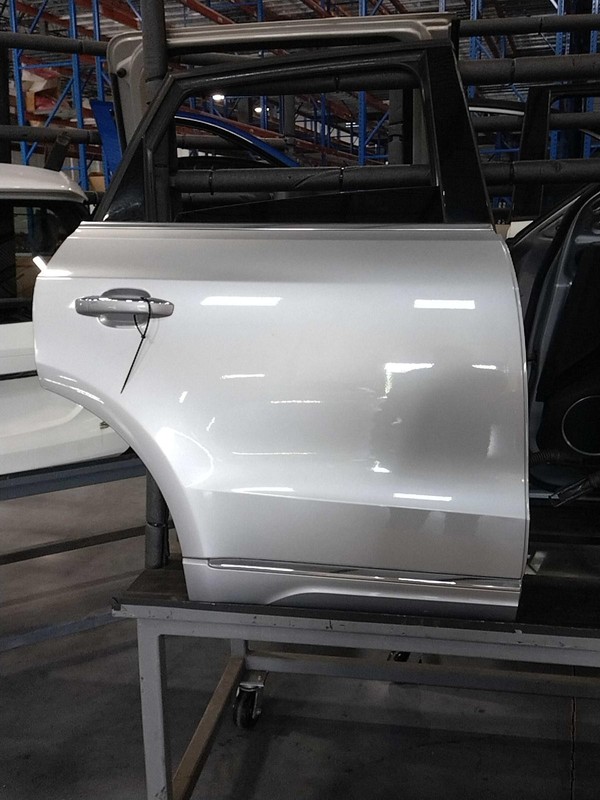 2015 Audi Q5 Rear Right Door Silver OEM Used 308628 90K Miles