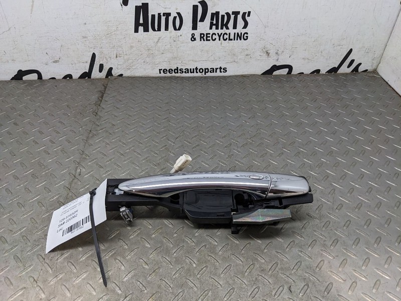 Passenger Door Handle Exterior Assembly Door Fits 14-15 INFINITI Q70 1187662