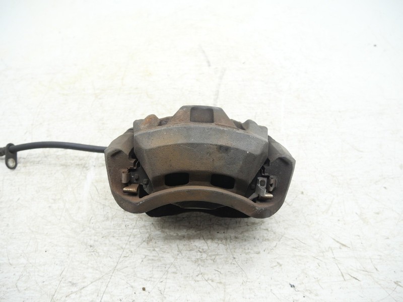 1996-2000 Lexus SC400 Right Front Caliper Brake Passenger RH 4773024082 OEM