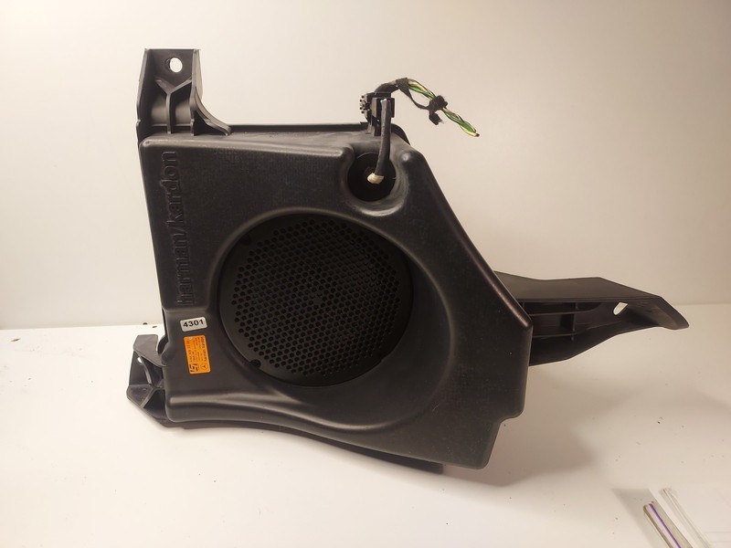 06-11 MERCEDES ML5OO ML63 AMG HARMAN KARDON AUDIO SUB WOOFER ASSY A1648202202