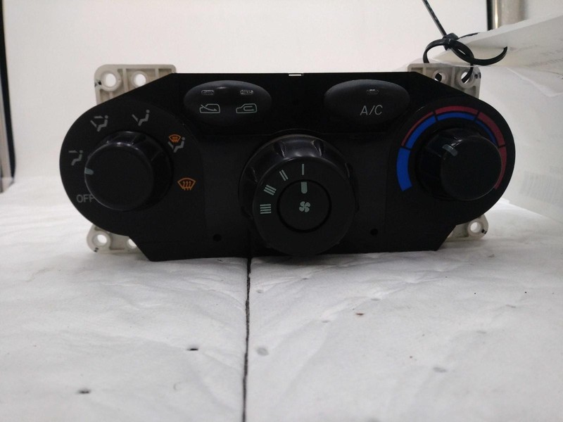 2003 Hyundai Santa Fe A/C Selector Switch OEM 9725026550CA Red 165K Miles