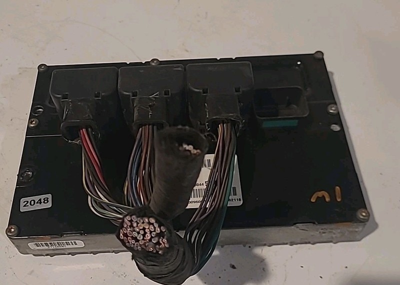 2005 - 2006 Jeep Grand Cherokee ECU 4x4 3.7L Engine Computer ECU P56044516AE OEM