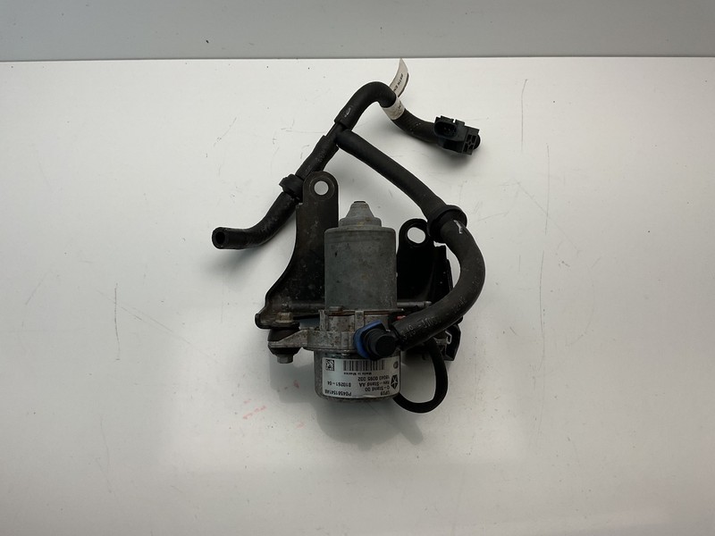 2011-2018 Grand Caravan 3.6 Brake Vacuum Pump P04581541AB OEM w/ Bracket 67746