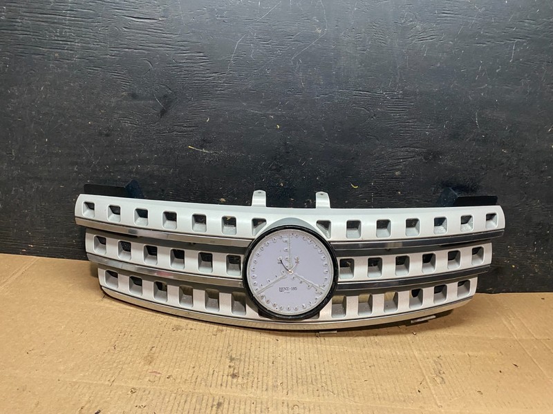 2006 to 2008 Mercedes ML-Class W164 Front Bumper Grille Grill X9639 DG