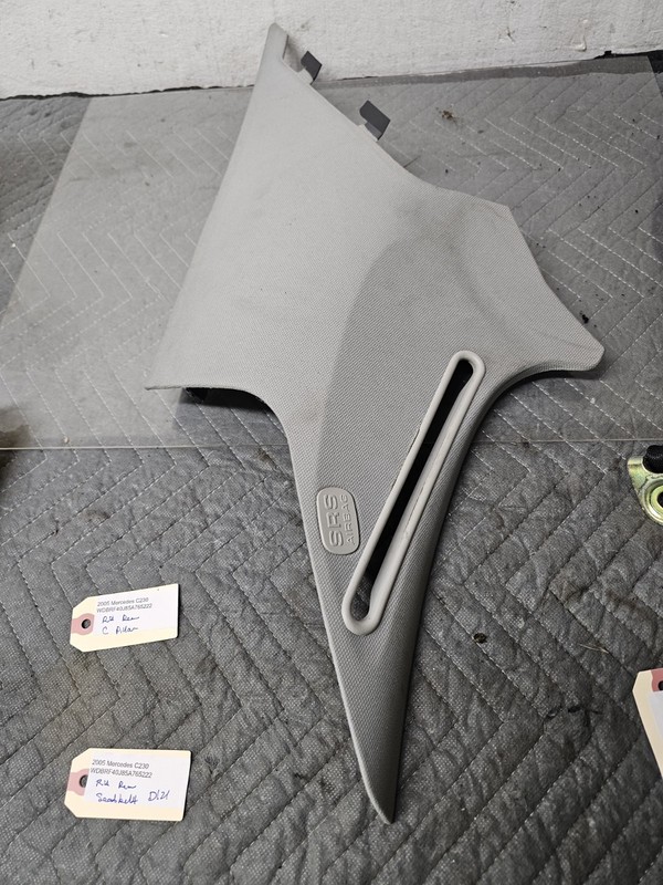 05-07 MERCEDES C230 C280 W203 REAR RIGHT SIDE C-PILLAR TRIM COVER BLACK 216 OEM