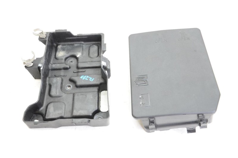 09-15 Mazda Mx-5 Miata NC Battery Tray with Cover LFG118593