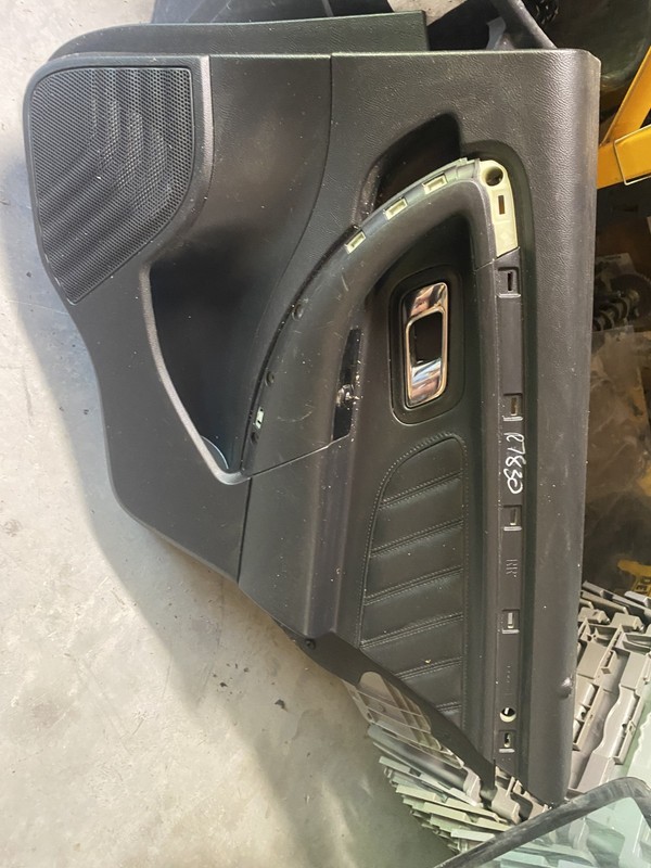2014 FORD TAURUS LIMITED RIGHT REAR DOOR PANEL OEM