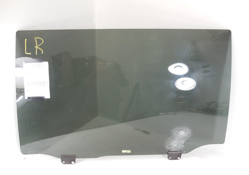 2008-2016 Chrysler Town & Country Rear Door Window Glass Left LH OEM Moveable