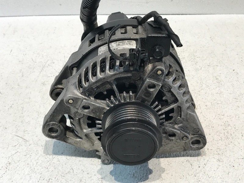 2009-12 Hyundai Genesis Alternator Generator Charging Assembly Engine OEM