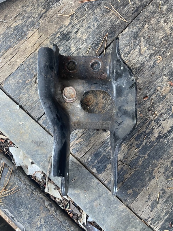 95-99 ECLIPSE TALON 2G TURBO 4G63 AUTOMATIC REAR MOTOR ENGINE MOUNT BRACKET