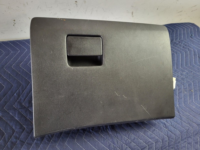 Used Oem Mazda Instrument Panel Dash Glove Box Door Lid for 2016-2022 CX-9