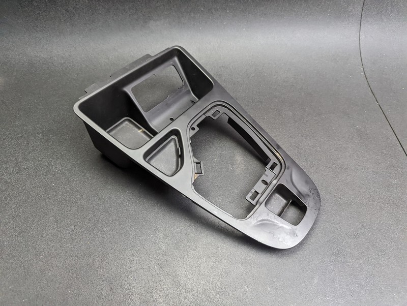 Center Console AT Shifter Indicator Bezel 2018 Jeep Cherokee 1UJ61DX9AC 15 - 17