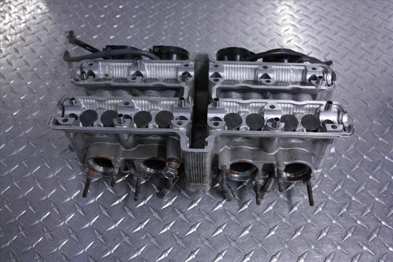 2000 YAMAHA YZF 600 R ENGINE CYLINDER HEAD ASSEMBLY W/ INTAKE BOOTS YZF600R 00