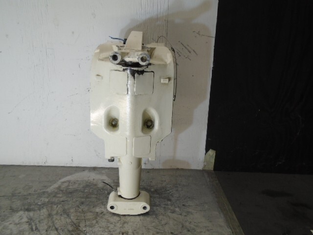 Suzuki 4 Stroke 200hp Outboard SWIVEL BRACKET /STEERING ARM200 hp DF200A parts