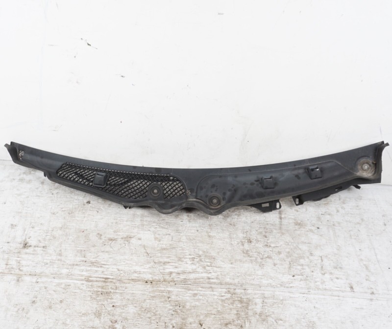 2011-2016 MERCEDES E350 E400 COUPEFRONT WINDSHIELD WIPER COWL PANEL 2078300713