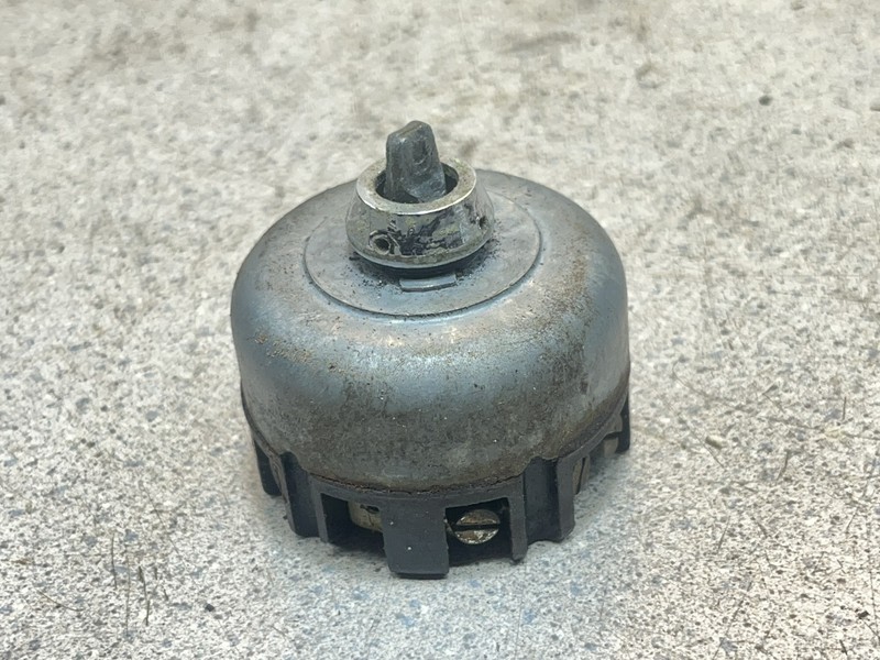 1963 Mercedes Benz W110 Headlight Light Rotary Switch W 110 8431 OEM