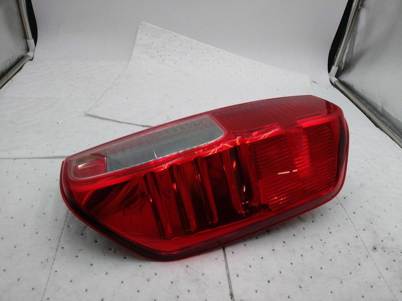 2013 Nissan Frontier Right Tail Light Assembly Grey - Cracked - 378358