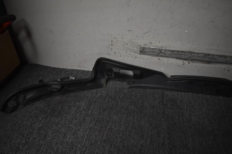 2013-2015 INFINITI QX60 REAR RIGHT SIDE TAILGATE TRIM FACTORY OEM