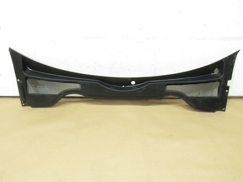 16-23 Audi TT 2019 Front Windshield Wiper Cowl Grille Cover Panel ;
