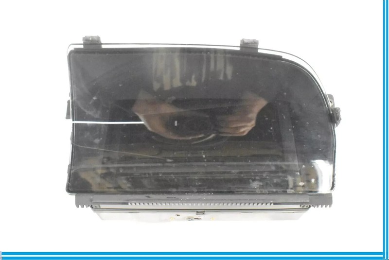 07-10 Mercedes W221 S550 CL600 Information Navigation Display Screen Monitor OEM