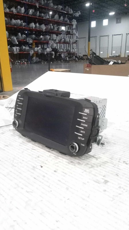 2015 Kia Soul Infotainment Display Cluster Green OEM 96560B2210CA 147K Miles