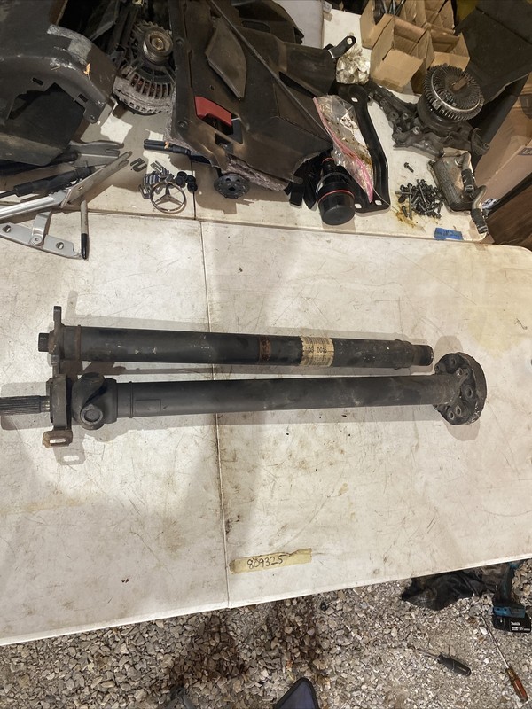 98 - 03 MERCEDES CLK320 REAR DRIVE SHAFT 208 TYPE CLK320 197777
