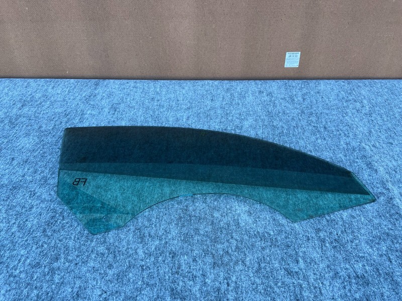 FORD MUSTANG GT COUPE 2015-2022 OEM FRONT RIGHT PASSENGER DOOR WINDOW GLASS ASSY