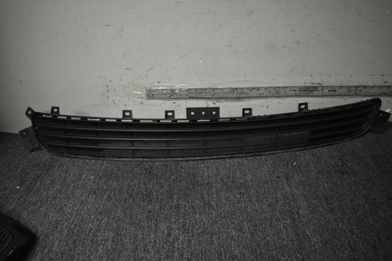 2017 INFINITI Q50 FRONT BUMPER LOWER GRILLE FACTORY OEM