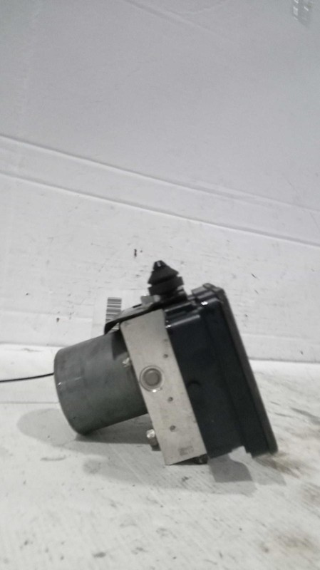 2019 Subaru Forester ABS Pump & Motor Assembly OEM 27596SJ010 65K Miles