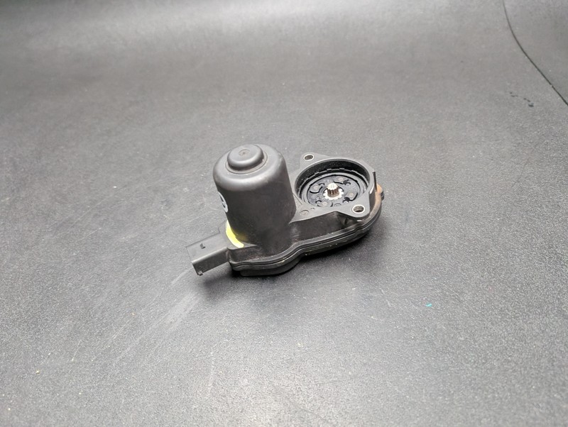 Rear Right Parking Brake Actuator 2017 Jeep Cherokee 68225300AB 2014 2015 - 2021