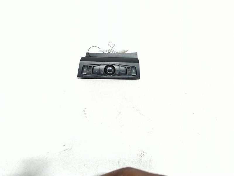 Used A/C Selector Switch fits: 2011 Audi A5 dual zone w/heated seats ID 8T182004
