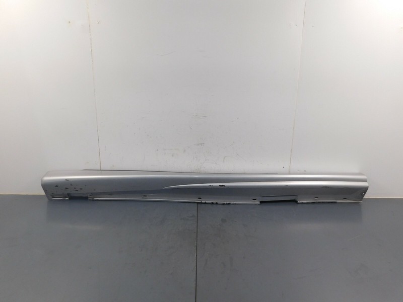 2005 05 06 Pontiac GTO Left Side Skirt Rocker Panel #0563 B5