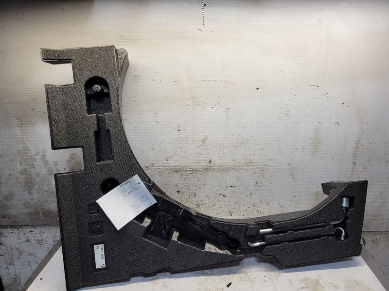 2018 CX-5 Jack and Tools 1635484