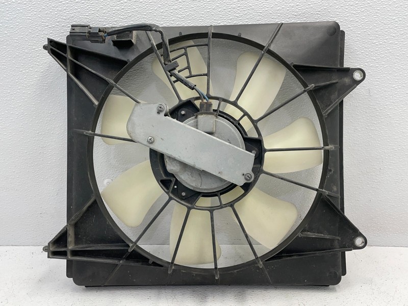2016-2017 Honda Accord Right Radiator Cooling Fan Motor Blade 2.4L 1509 OEM