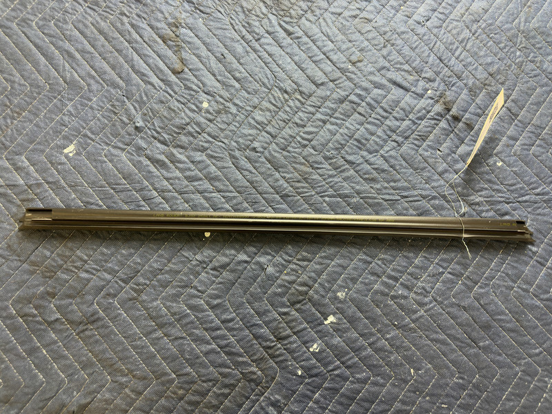 Used Oem Range Rover Left Rear Door Inner Belt Weatherstrip 2012-2019 Evoque