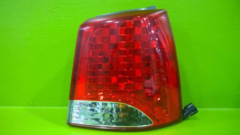 11 12 13 KIA SORENTO PASSENGER RIGHT QUARTER TAILLIGHT LAMP OEM 2737-28