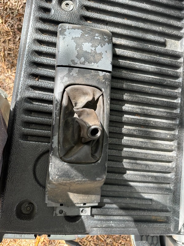 92-95 HONDA CIVIC 2 DOOR COUPE FRONT FLOOR CENTER CONSOLE & M/T SHIFTER BOOT