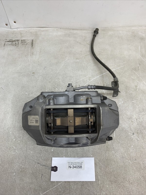 17-22 TESLA MODEL 3 FRONT RIGHT PASSENGER SIDE BRAKE CALIPER ASSEMBLY 34058 S13