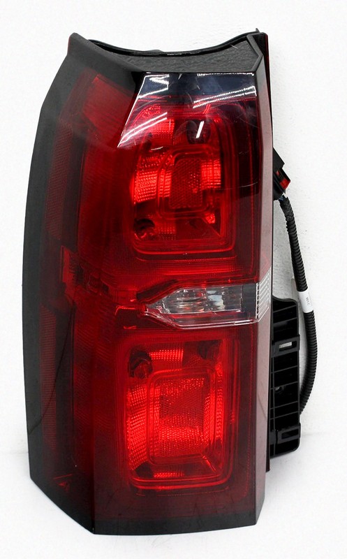 OEM Left Driver Side Halogen Tail Lamp For Chevy Suburban, Tahoe 84467058