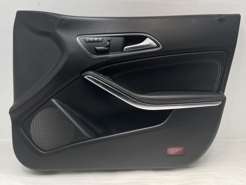 2014-2017 MERCEDES CLA250 RIGHT FRONT DOOR TRIM PANEL BLACK TC: 650U 2735