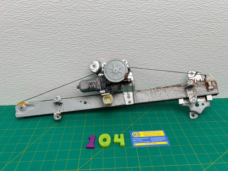 14-20 Nissan Rogue T32 FRONT LEFT DOOR POWER WINDOW REGULATOR WITH MOTOR OEM