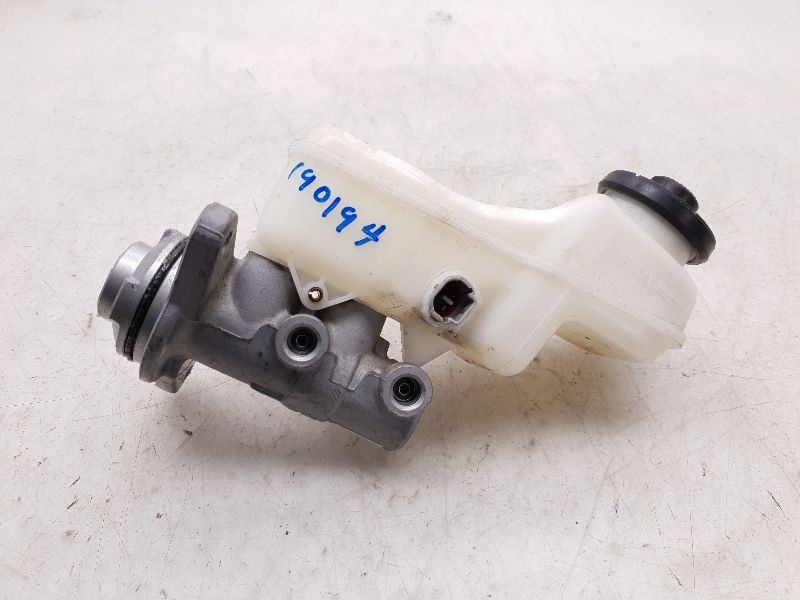 14-18 TOYOTA COROLLA 1.8L 4CYL BRAKE MASTER CYLINDER ASSEMBLY