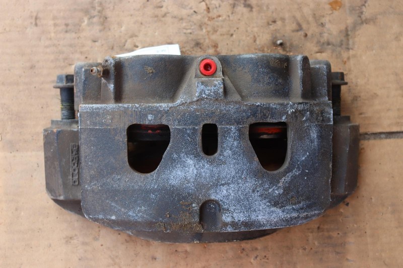 2015-2019 GMC SIERRA 2500 HD FRONT LEFT DRIVER SIDE BRAKE CALIPER OEM