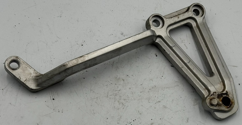 2004 Kawasaki Ninja EX250 Right Rear Foot Peg Rest Pedal Mount EX 250 2007 06 05