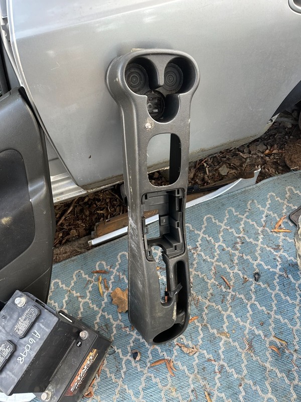 09-14 NISSAN CUBE OEM FRONT FLOOR CENTER CONSOLE