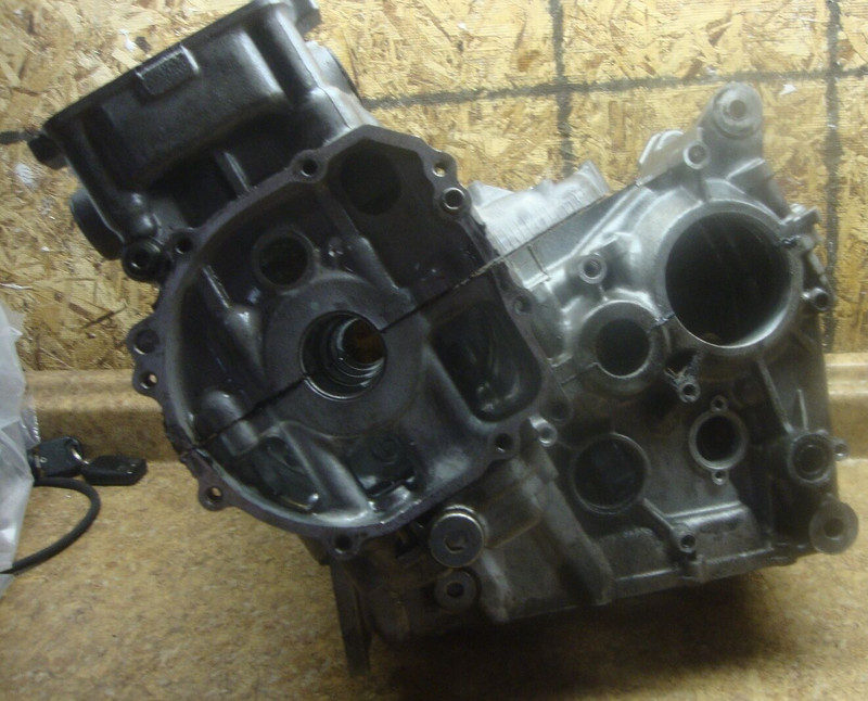 03 Suzuki GSX-R600 GSXR6 GSXR600 Engine Cases Casing Crank Block Cylinder Motor