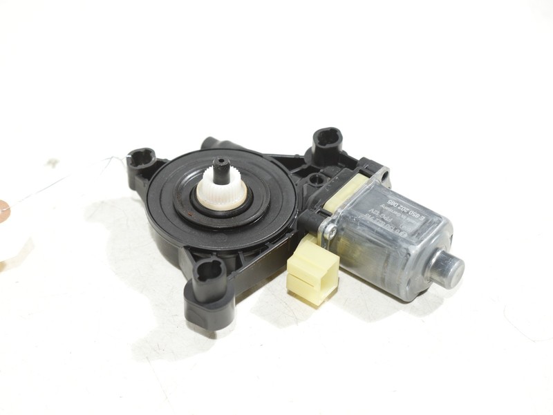 2017-2020 Audi A3 REAR LEFT Driver Side Door Window Regulator Motor OEM 85K