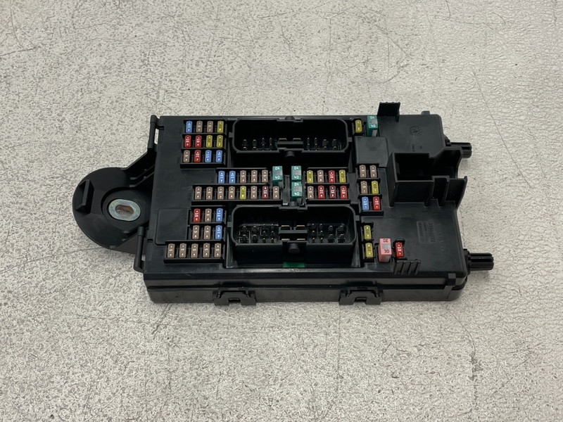 18 19 20 21 22 Volvo XC60 Junction Fuse Relay Box Block Unit 1603 OEM